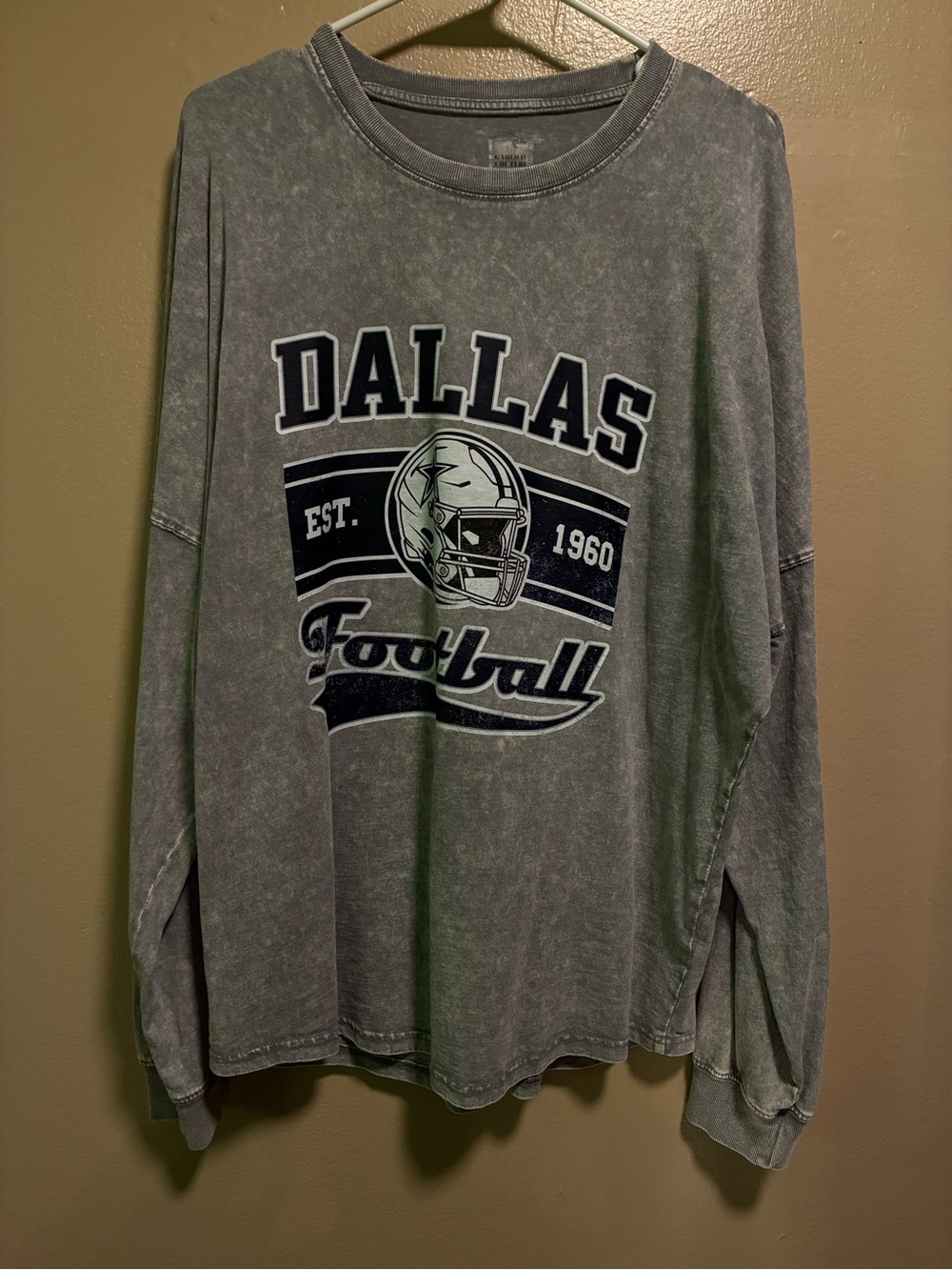 Dallas Football Mineral-Wash Gray Long-Sleeve Crew Tee